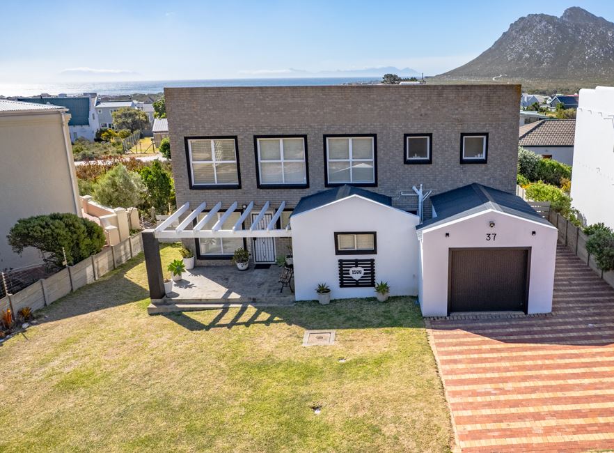 4 Bedroom Property for Sale in Pringle Bay Western Cape